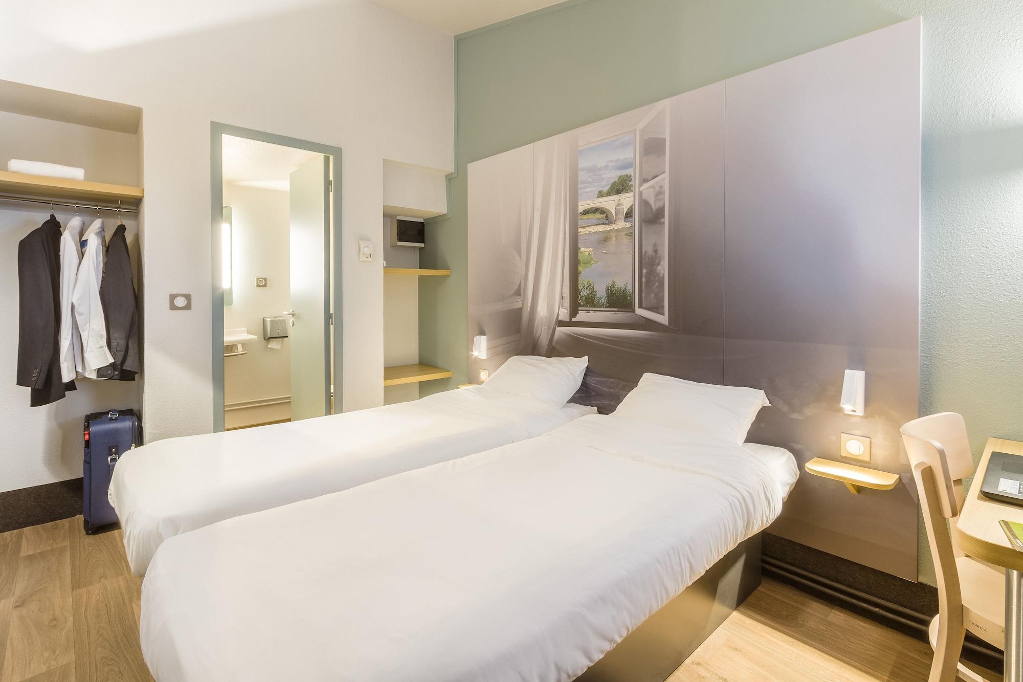 B&B Hotel Villeneuve Loubet Plage ภายนอก รูปภาพ