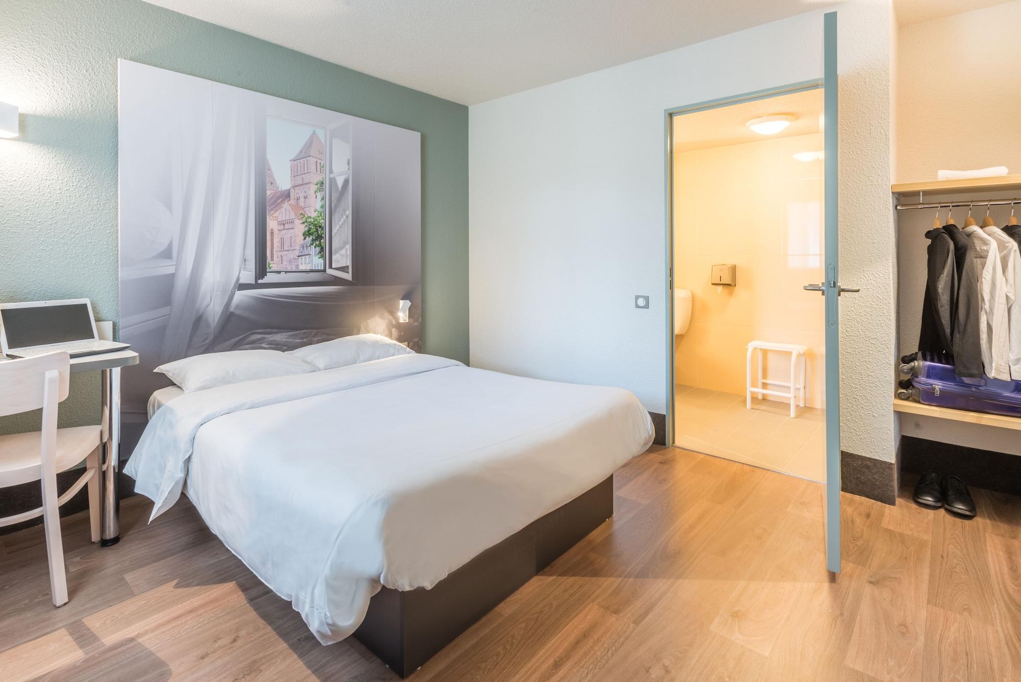 B&B Hotel Villeneuve Loubet Plage ภายนอก รูปภาพ