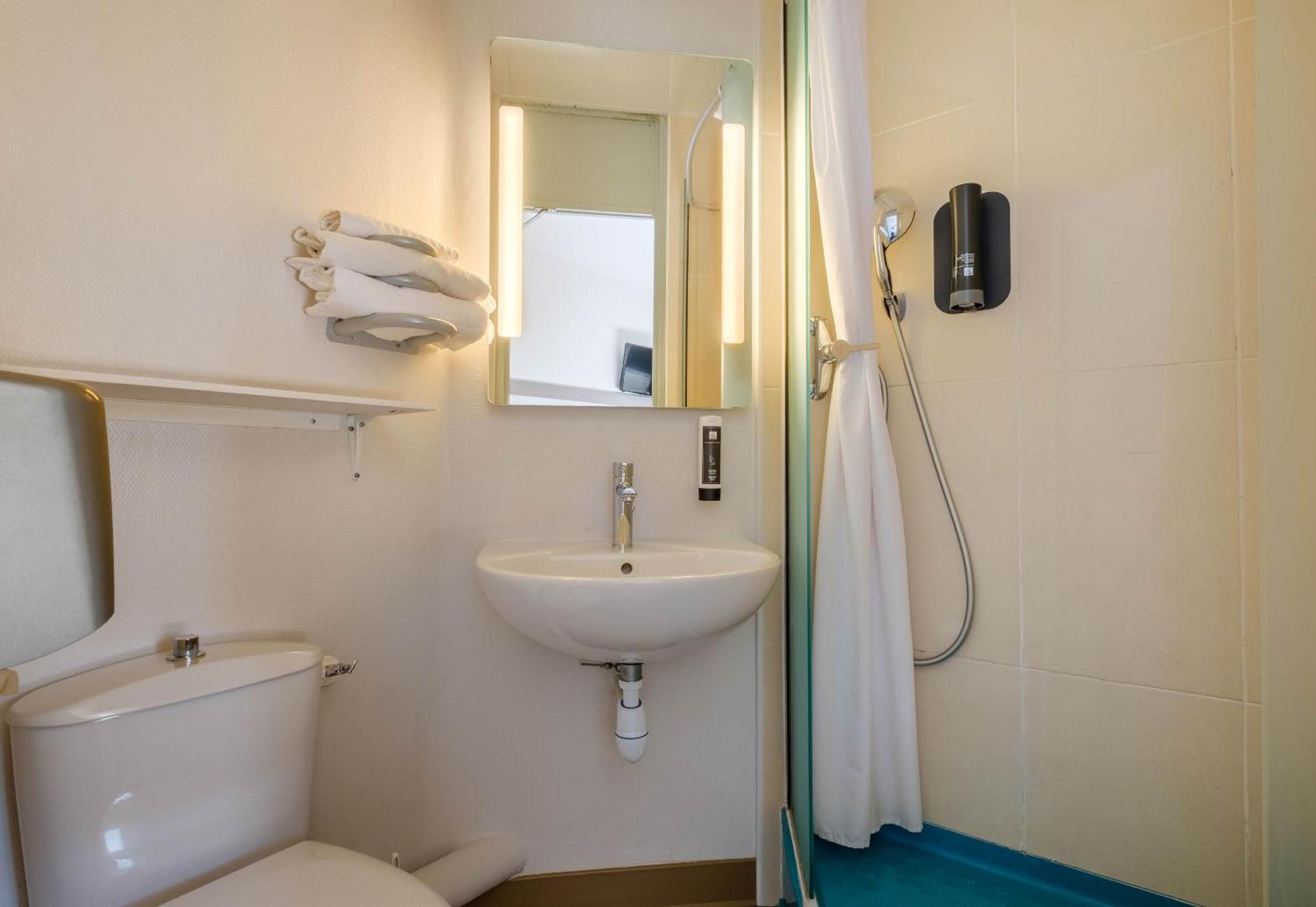 B&B Hotel Villeneuve Loubet Plage ภายนอก รูปภาพ