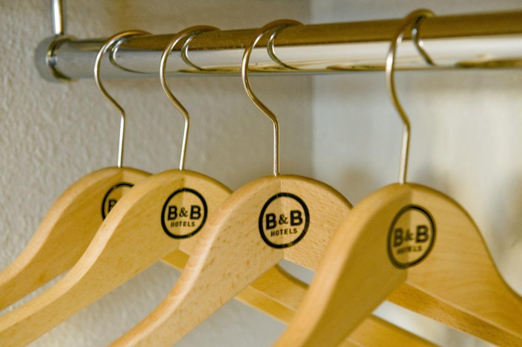B&B Hotel Villeneuve Loubet Plage ภายนอก รูปภาพ