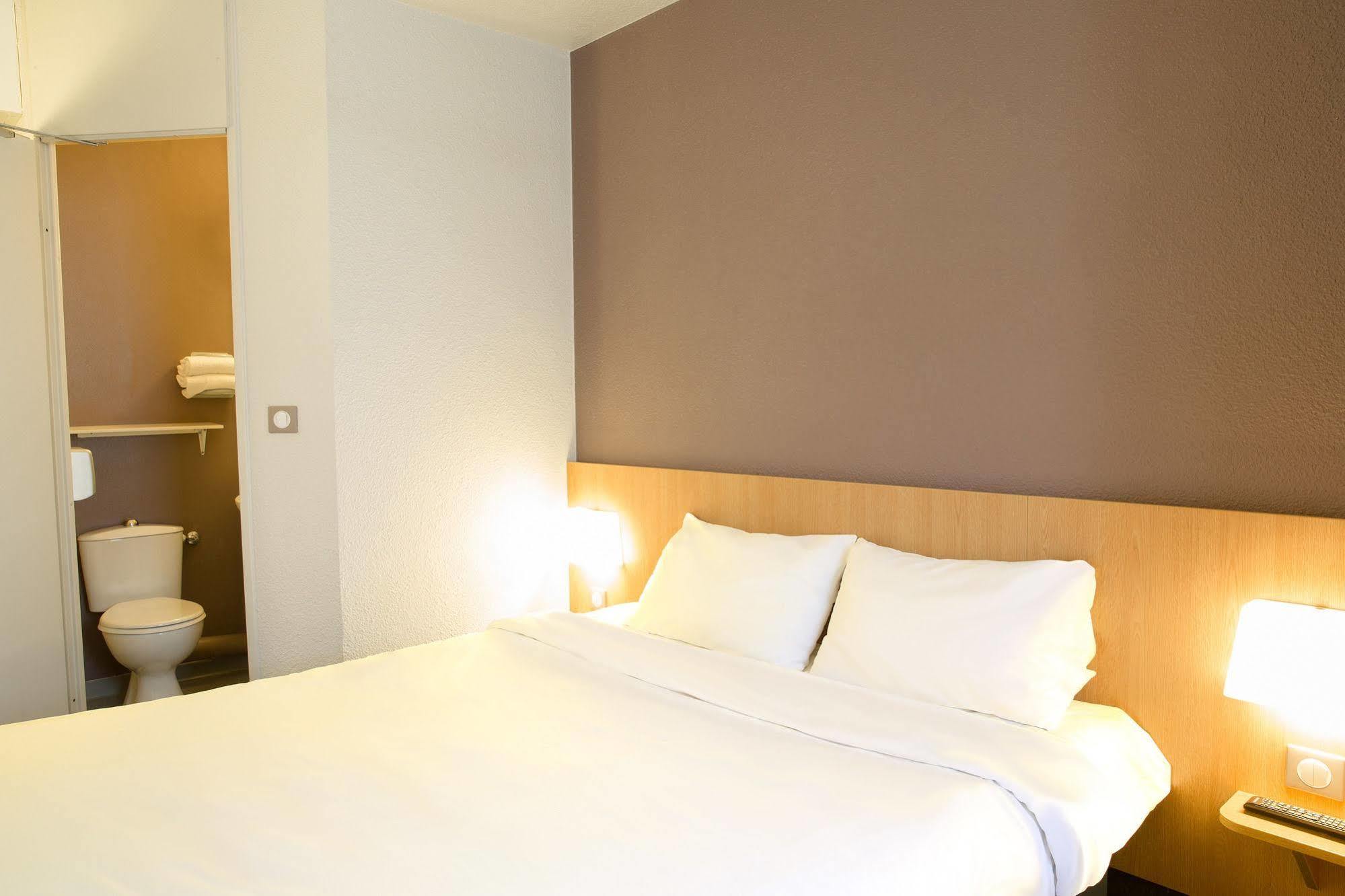 B&B Hotel Villeneuve Loubet Plage ภายนอก รูปภาพ