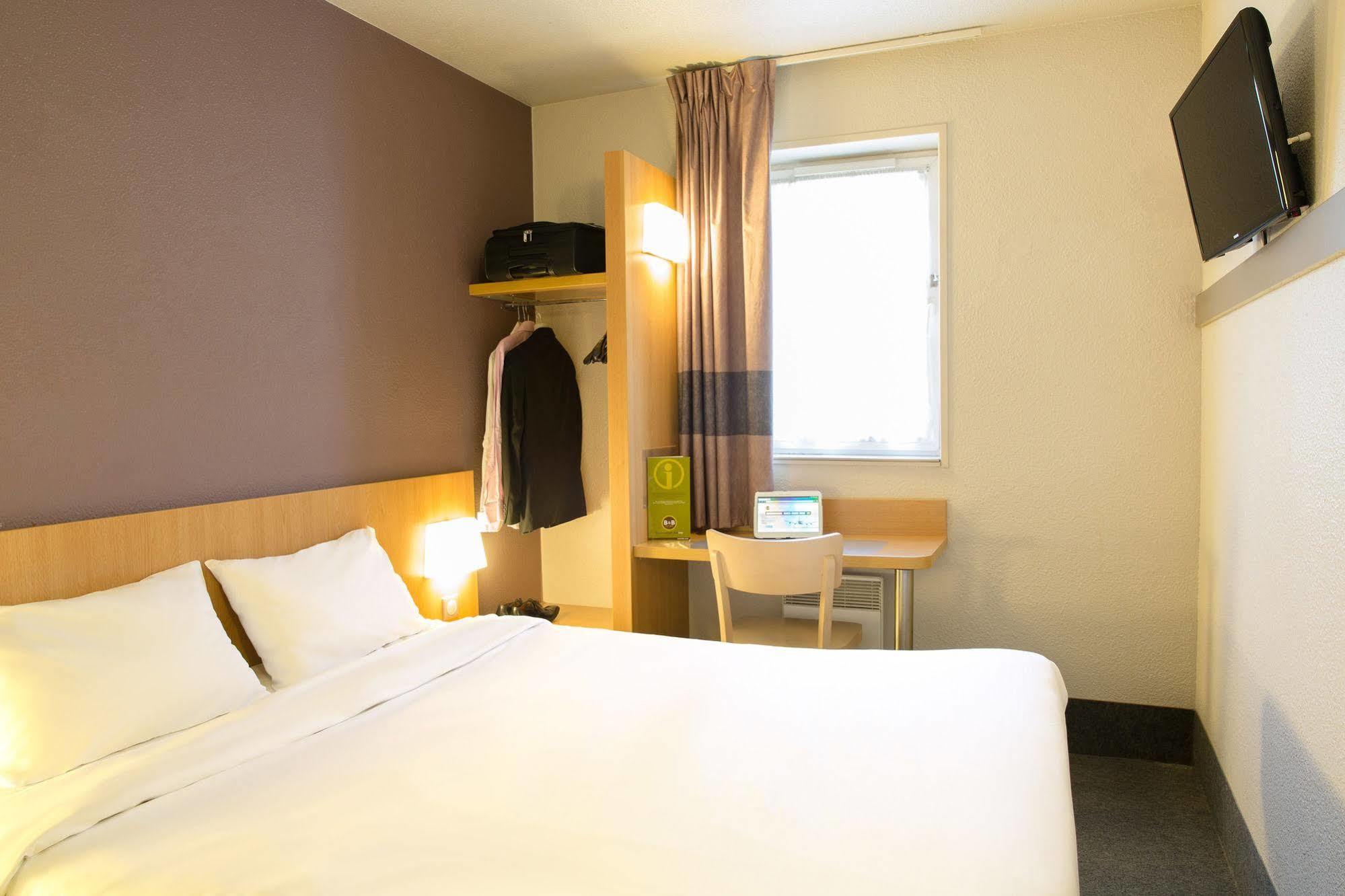 B&B Hotel Villeneuve Loubet Plage ภายนอก รูปภาพ