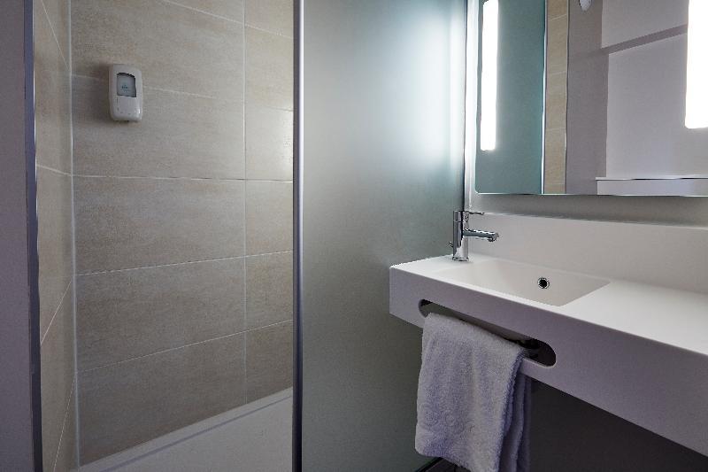 B&B Hotel Villeneuve Loubet Plage ภายนอก รูปภาพ